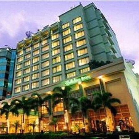Trio Bandung Hotel Екстериор снимка